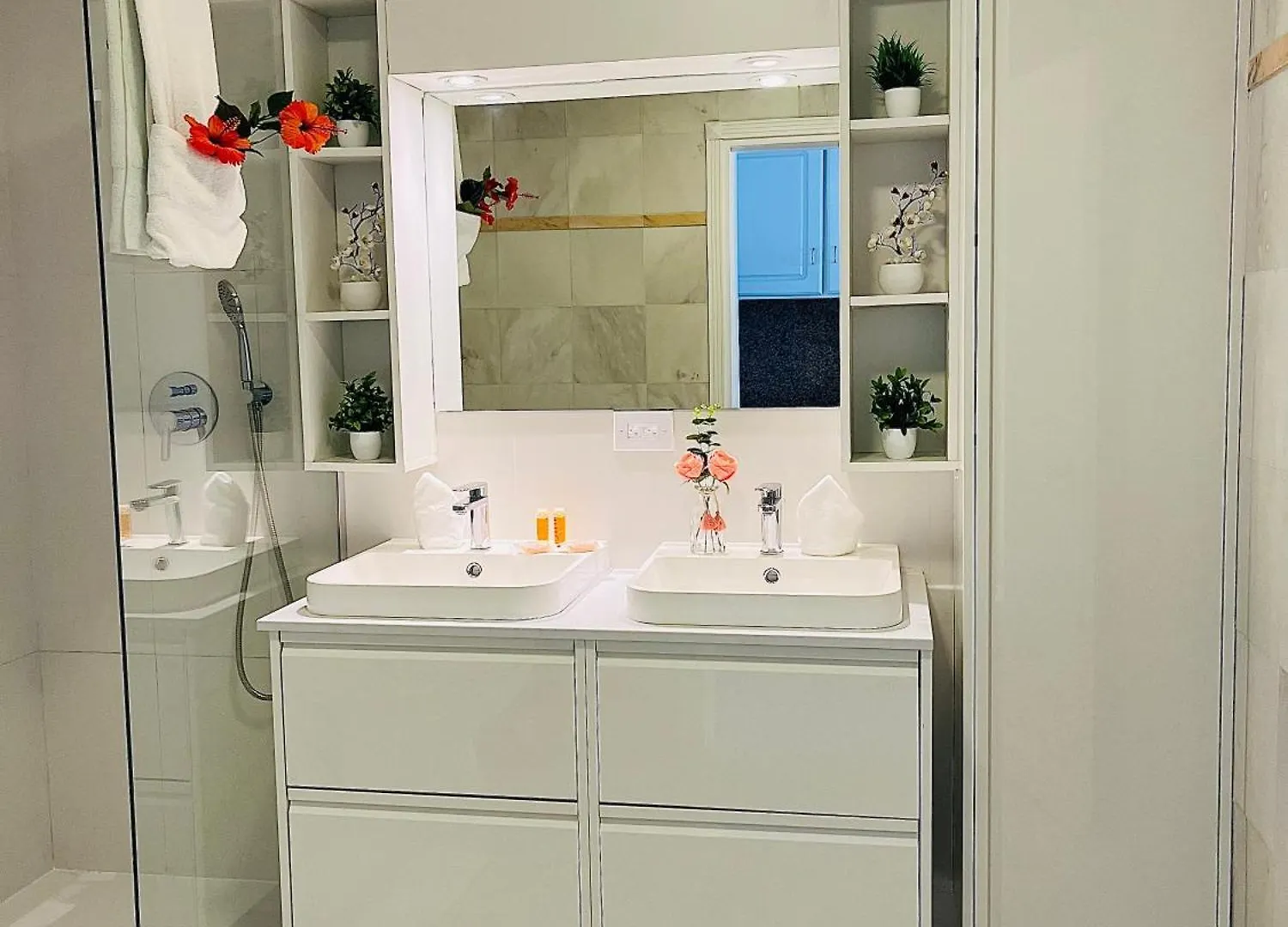 Outstanding Unit With Breathtaking Seaviews Apartment Cupecoy  0*, Cupecoy (Sint Maarten)